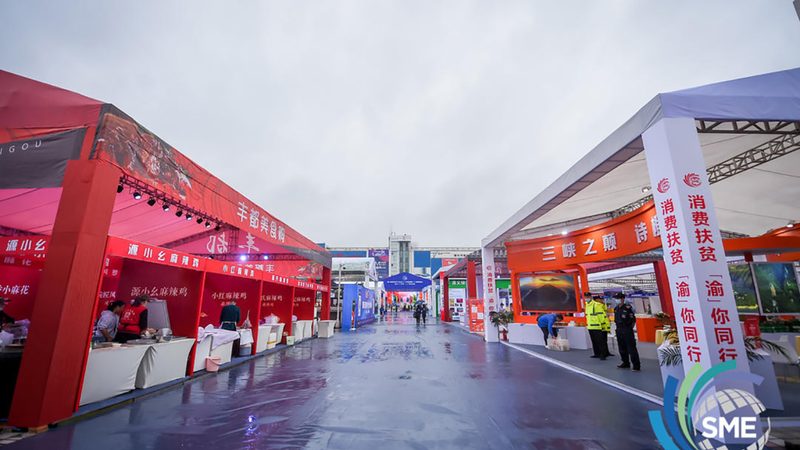 服装店背景墙喷绘：优缺点解析与选择指南